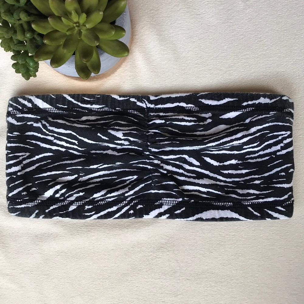 5/20! 💕Love Me💕 🦓Zebra Print Bandeau S